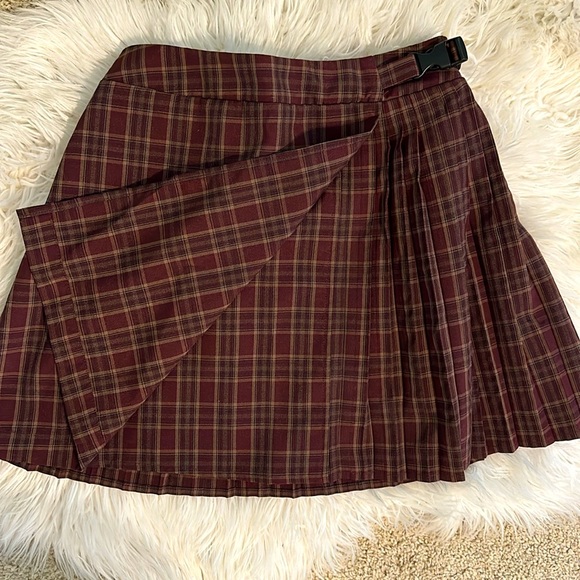 Mini plaid skirt - Picture 3 of 3